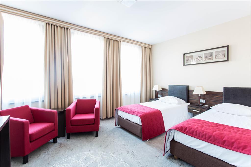 Qubus Hotell